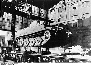 Verladen eines Tiger Panzers bei Henschel