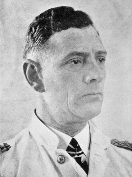 Kapitän zur See Ernst-Felix Krüder 