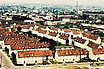 Blick auf die Häuser „Am Togoplatz“, links die Wissmannstraße, rechts die obere Steinigkstraße