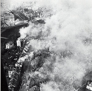 Luftbild Rauch über Blüchervirtel 1943