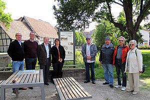 Öffentliche Vorstellung der Infotafel am Dorfplatz