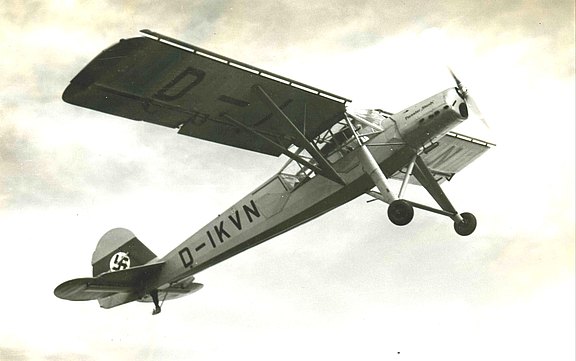 Storch_Sanitätsflugzeug.jpg 