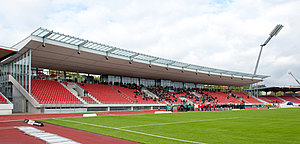 Neue Haupttribüne im Auestadion