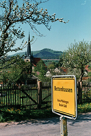 Ortseingang von Bettenhausen Kreis Meiningen in 1990