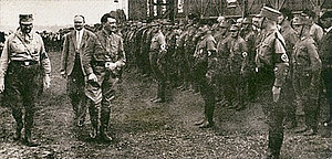 Hitlers Ankunft in Kassel während des "Freiheitsflugs", Herbst 1932