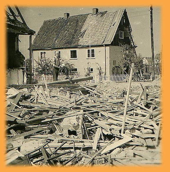 Bombardiertes Haus in der Singerstraße 
