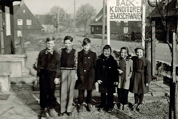 1954 Kinder aus der Straße Am Messinghof 