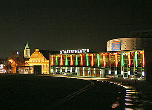 Sataatstheater Kassel bei Nacht