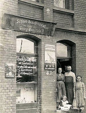 Schuhmacher Barchfeld mit Familie in der Leipziger Str. 109