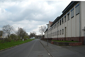 Eisenacher Straße zwischen Wahlebach (links) und Städtischen Werken (rechts)