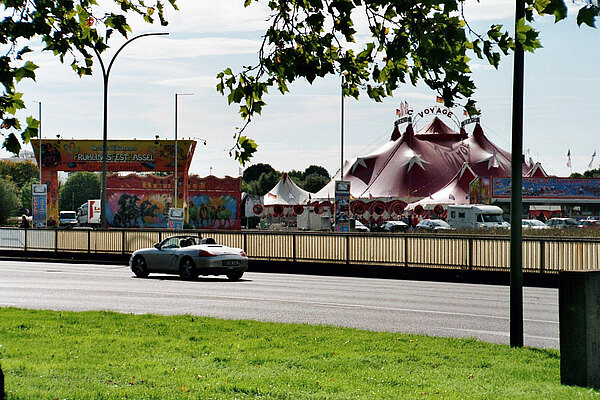 Messeplatz Schwanenwiese mit Zirkus, 2001