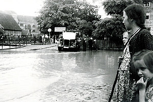 Losse Hochwasser Dorfplatz