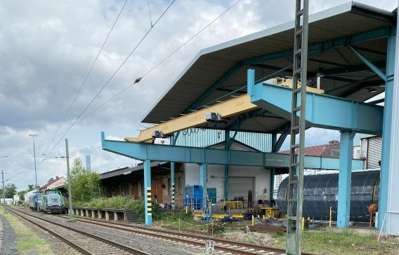 Der Gleisanschluß mit Kran 