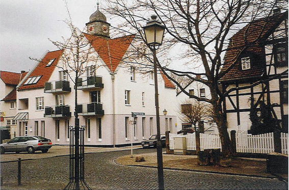 Blick von der Ringhofstraße auf die neue Bezirksstelle 1997 