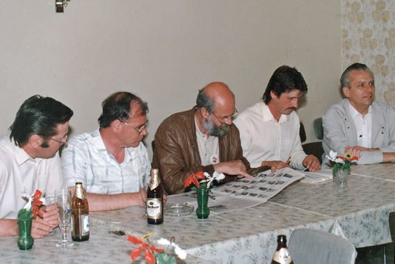 Die Podiumsgäste der Bürgerversammlung am 4. Mai 1990 