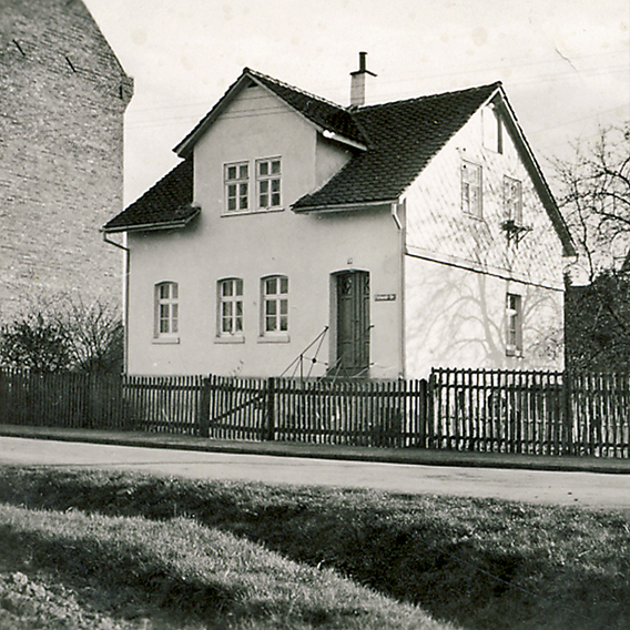 Eichwaldstraße 74 frisch renoviert, 1942 