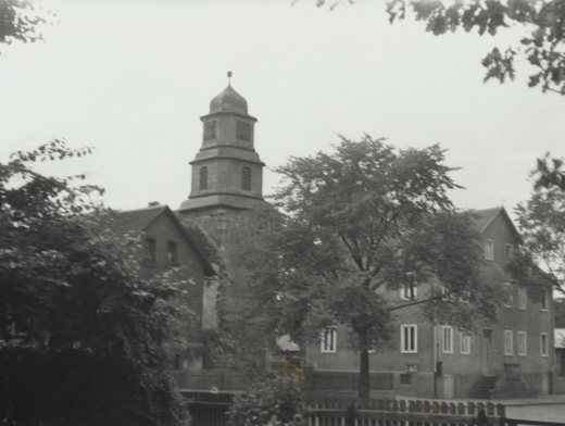 Blick auf Marienkirche links daneben Feuerwehr Spritzenhaus 