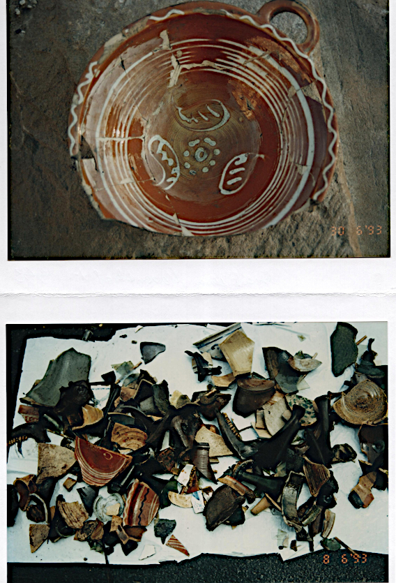 Vielzahl von archeologischen Scherben und die daraus gepuzzelte braune Schüssel aus der Mosenthalstr. Kassel 1993l 