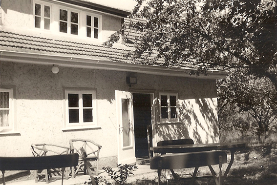Terrasse des Gartenlokals Althans im Kalkbergweg, nach 1951 