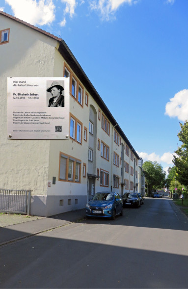 Häuser Wallstraße mit Erinnerungstafel am Haus Nr. 6 
