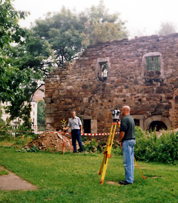 Dokumentation der restlichen Giebelwand der Unterneustädter Mühle für die Denkmalpflege, 1998 