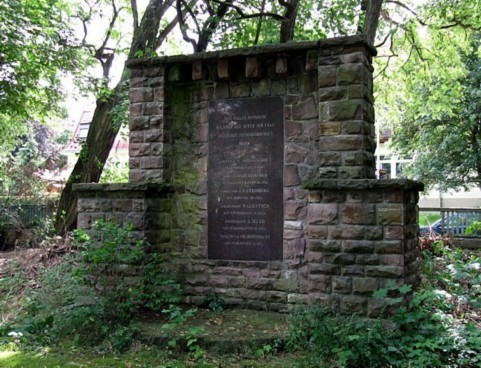 Denkmal fuer die Patrioten auf dem Enka Grundstueck an der Wohnstrasse 