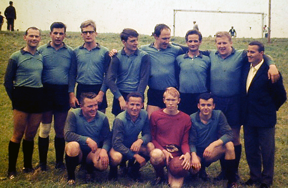 Gruppenbild der Reservemannschaft in Obervorschütz 