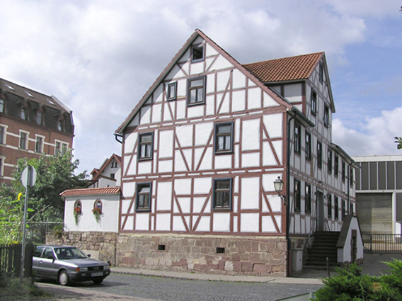 Das neu renovierte Fachwerkhaus Kirchgasse 8 im Jahr 2004 