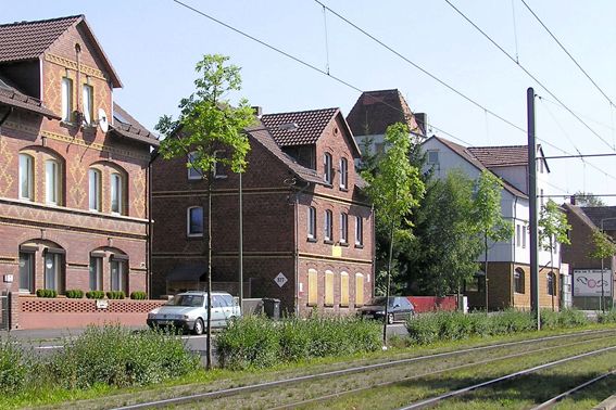 von li. nach re. Leipziger Straße 375 - 381, August 2005 