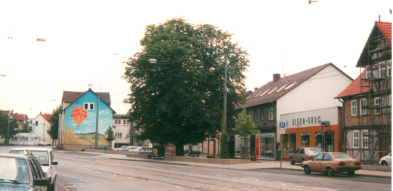 Blick auf Giebel von Leipziger Str. 120 und Kastanie, 1996 