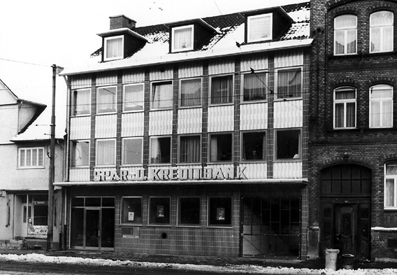 Bankneubau aus 1965 in der Leipziger Str. 159 