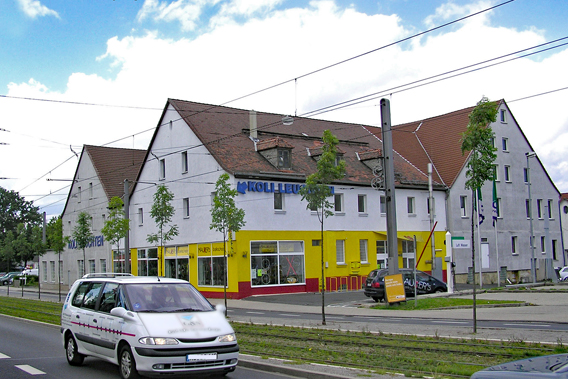 Ladengeschäfte in der Leipziger Straße 287 im Jahr 2004