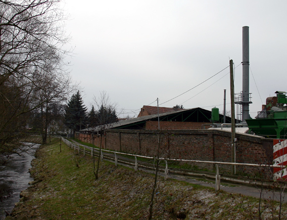 Mauer um das Grundstueck Sandershaeuser Str. 48 