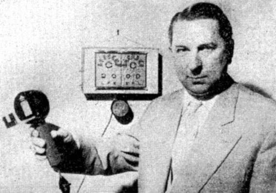Heinrich Osterberg mit der Auszeichnung der Gesellschaft für Optometrie, 1956 