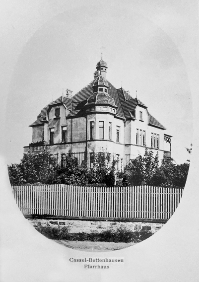 Pfarrhaus in der Pfarrstraße 34 in der Zeit von Pfr. J. Hohmann 