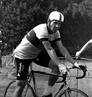 Rennfahrer Ralf Möller auf dem Rennrad