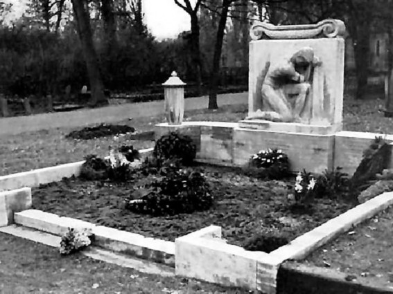 Salzmann, Mausoleum 