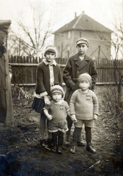 Eberhardt Heinemann mit Vater und drei Geschwistern 1926 