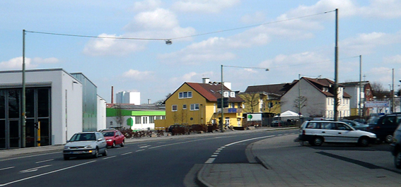 Die Häuser Sandersh. Str. 15 (gelb) und rechts davon Nr. 17 im Jahr 2010 