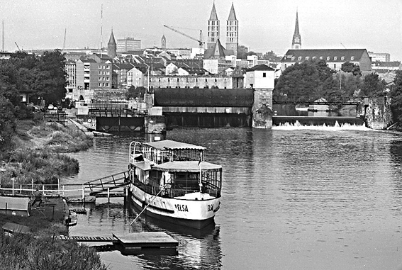 Schleuse und Walzenwehr 1960 
