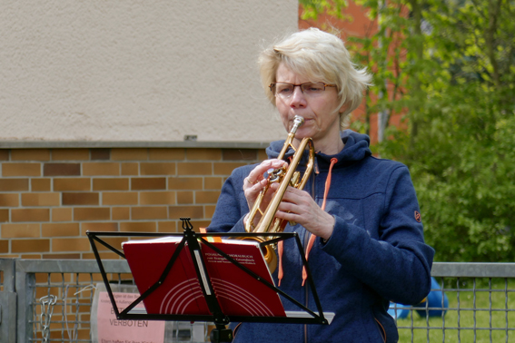 Frau Annette Uhlendorf sorgte für die musikaliche Umrahmung 