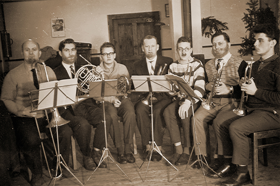 A.Lanatowitz mit sechs Posaunenchormitgliedern auf der Wartburghütte 