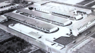 3 Fabrikhallen Luftbild Wegu 1959 