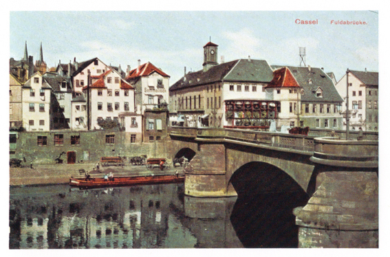 Farbige Ansichtskarte der Wilhelmsbrücke mit Blick in die Altstadt nach 1900 