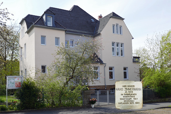 Lage des Stolpersteins vor dem Eingang Pfarrstraße 34 